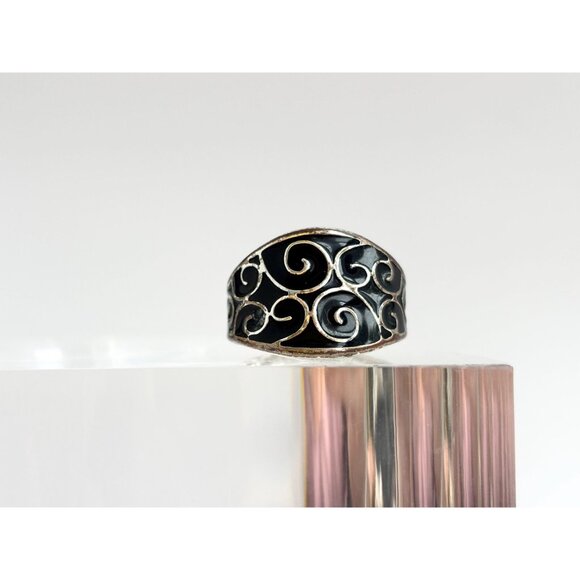 Silver Toned Scrolled Swirly Resin Inlay Unisex Vintage Ring - sz 7 - Picture 2 of 9